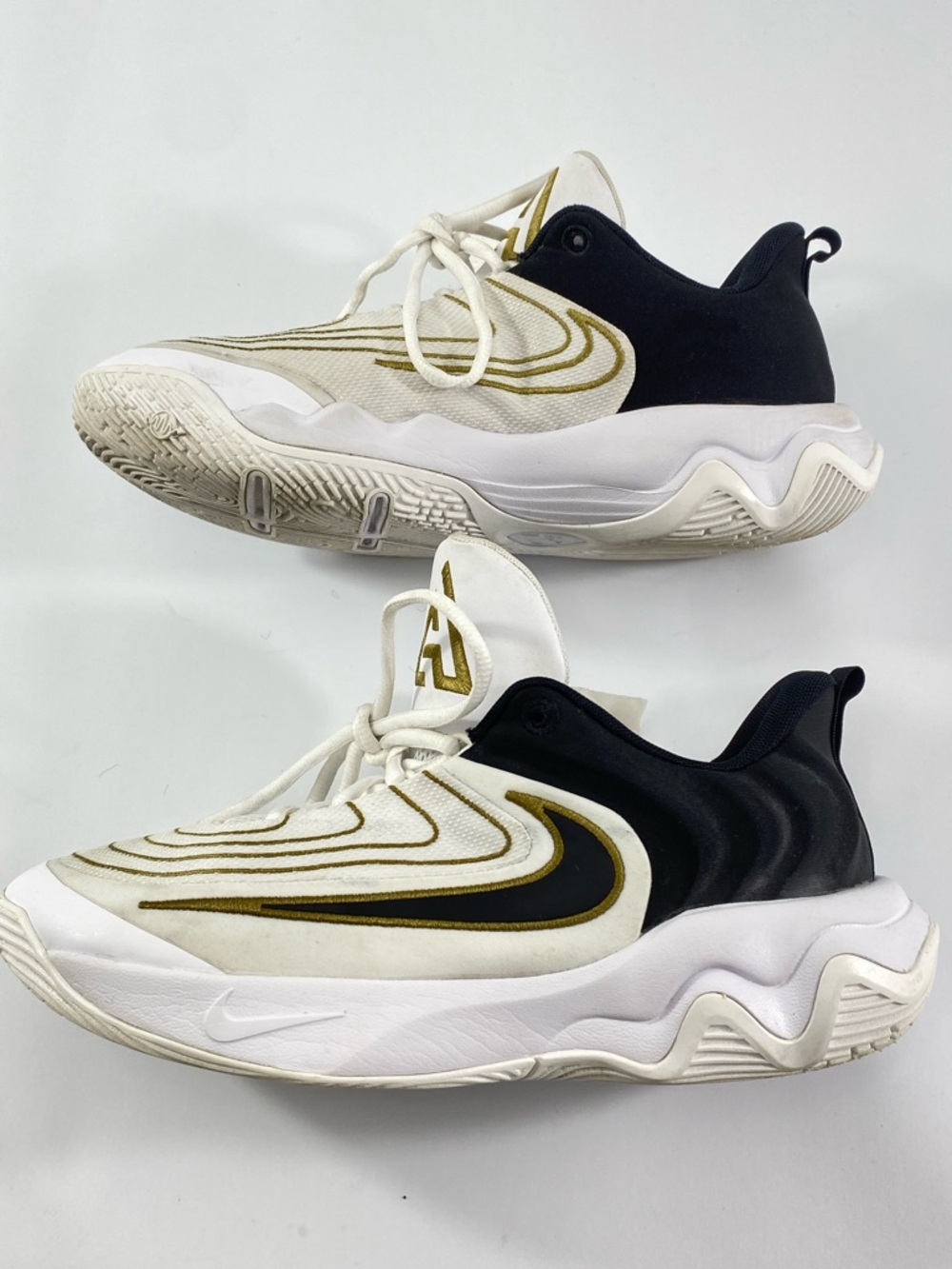 Nike Giannis Immortality 4 GS Shoes FZ6734-100 White Black  Gold Boys: 6.5Y
